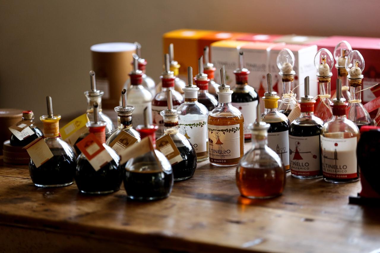 Le Dimore De Il Borgo Del Balsamico Albinea Exterior photo